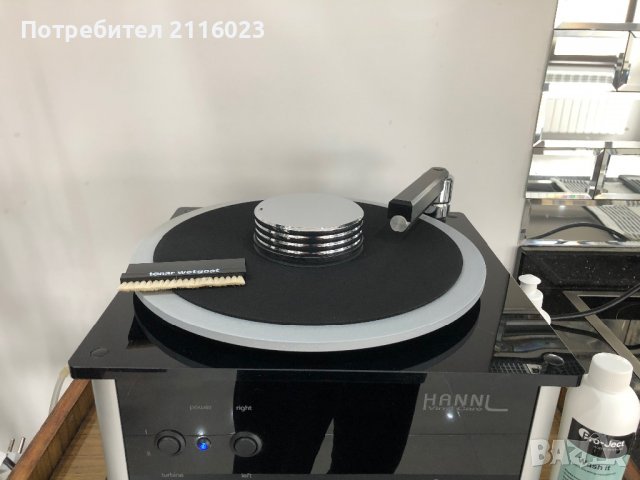 Професионално почистване на грамофонни плочи