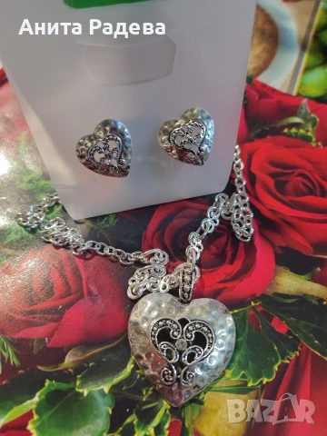 Комплект Колие и обеци