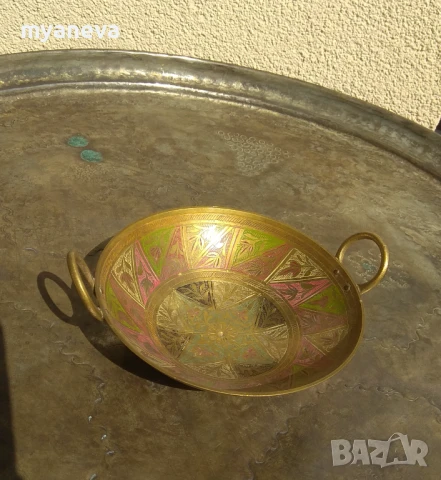 Бронзови съдове с емайл и орнаменти с птици и цветя . , снимка 5 - Антикварни и старинни предмети - 50918260
