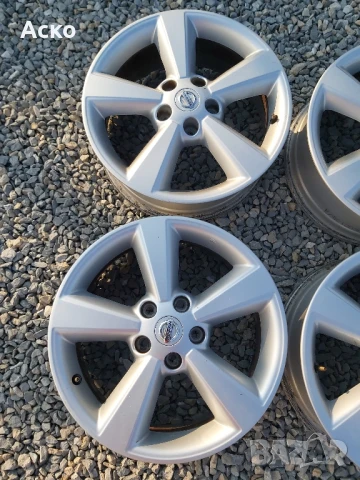 5x114.3..17.цола 6.5j ET40 оргинални Нисан , снимка 2 - Гуми и джанти - 50941753