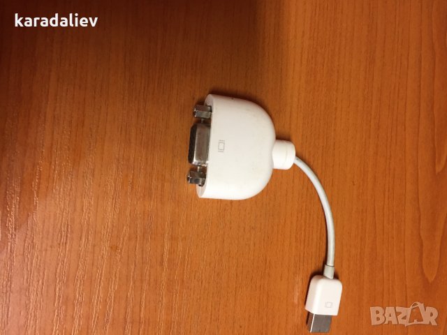 MacBook Air Micro-DVI to VGA Adapter, снимка 5 - Кабели и адаптери - 15596996