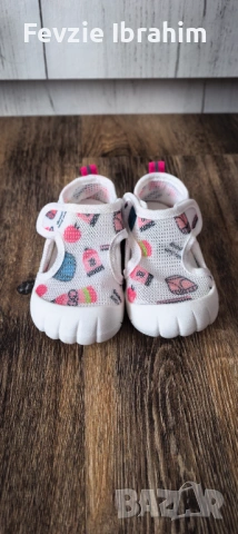 Продавам нови, някои носени по веднъж дрешки, обувки, сандали за момиче , снимка 13 - Детски сандали и чехли - 53925145