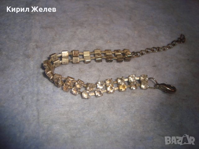 КРАСИВА СТАРА ПОСРЕБРЕНА РЕТРО - АРТ ГРИВНА с ЮВЕЛИРНО ФАСЕТИРАНИ КРИСТАЛИ 10957, снимка 3 - Гривни - 37026608