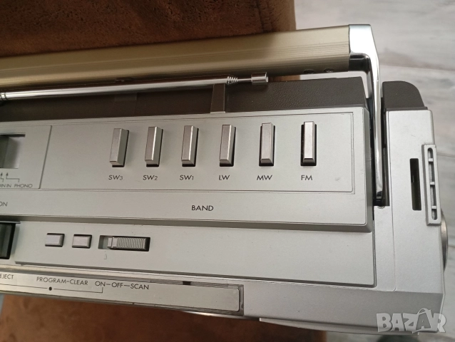 Радиокасетофон JVC M70L Boombox Ghettoblaster jvc rc m70l, снимка 6 - Радиокасетофони, транзистори - 52885755