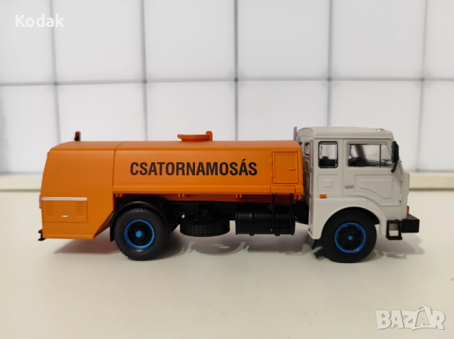 Мащабен модел на Csepel D-750, снимка 2 - Колекции - 52852544