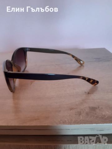 Слънчеви очила (дамски)- два броя, снимка 8 - Слънчеви и диоптрични очила - 51756937