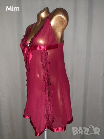 М/ L Нощница в бордо  от прозрачен тюл и дантела със сатенена червена пандела , снимка 4 - Нощници - 38365163