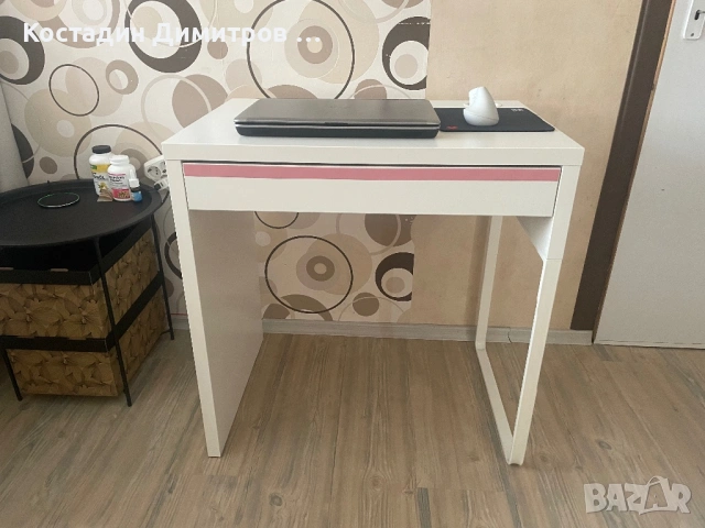 Бюро от ИКЕА MICKE Компютърно бюро