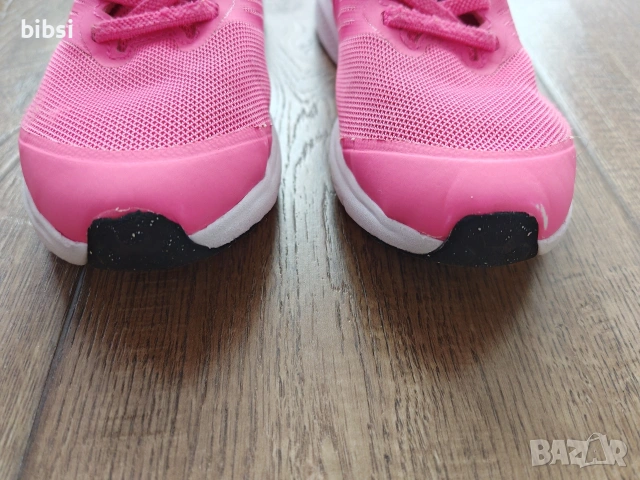 Детски маратонки Nike - 32 номер, снимка 2 - Детски маратонки - 53993754