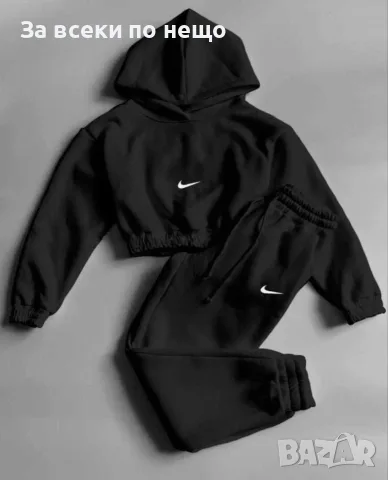 Nike Дамски Ватиран Спортен Комплект Късо Горнище И Долнище🔝Дамски Спортен Екип Код VAL-51, снимка 11 - Спортни екипи - 56105361