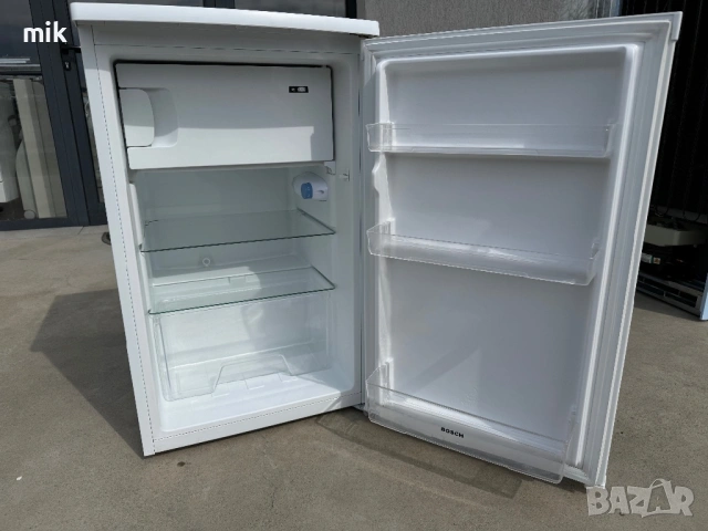 Малък хладилник с камера Bosch , снимка 6 - Хладилници - 53924607