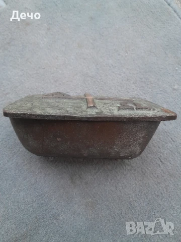 Стар Бронзов Месингов съд за Светена вода  .

Алфа и Омега.

Исус Христос.

Църковна утвар, снимка 2 - Антикварни и старинни предмети - 50634379