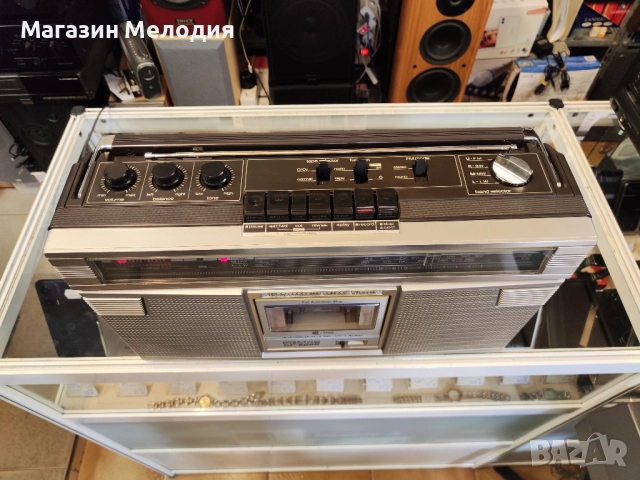 Радиокасетофон SHARP GF-6060 В отлично техническо и визуално състояние., снимка 5 - Радиокасетофони, транзистори - 51879177