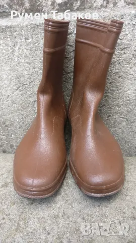 Работни гумени ботуши  и гумени галоши 