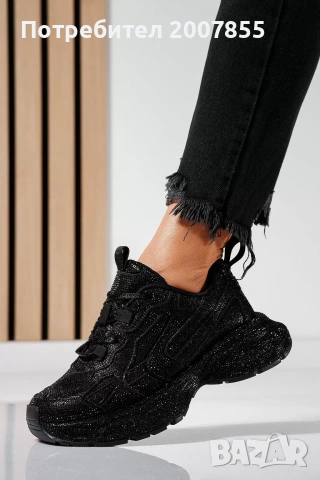 Дамски черни маратонки с кристали , снимка 2 - Маратонки - 54250088