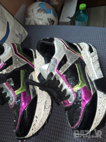 Продавам скинърси 37 н