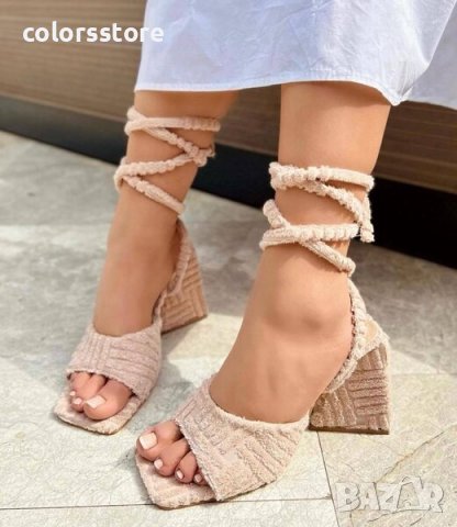 Сандали на ток - бежови - HL100