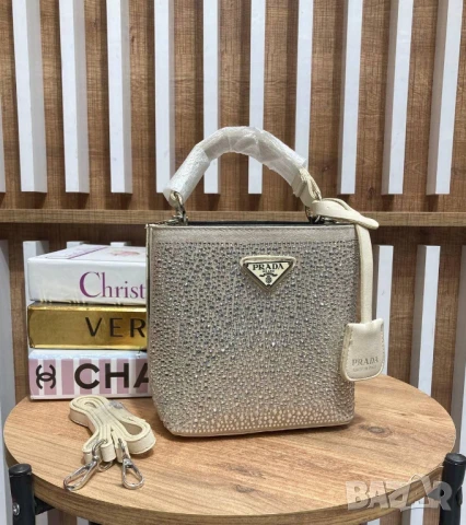 чанти с камъни prada , снимка 2 - Чанти - 50574701