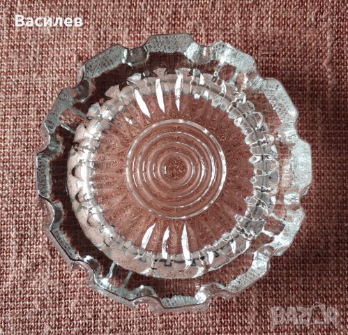 Продавам масивен кристален пепелник, снимка 3 - Антикварни и старинни предмети - 39291392