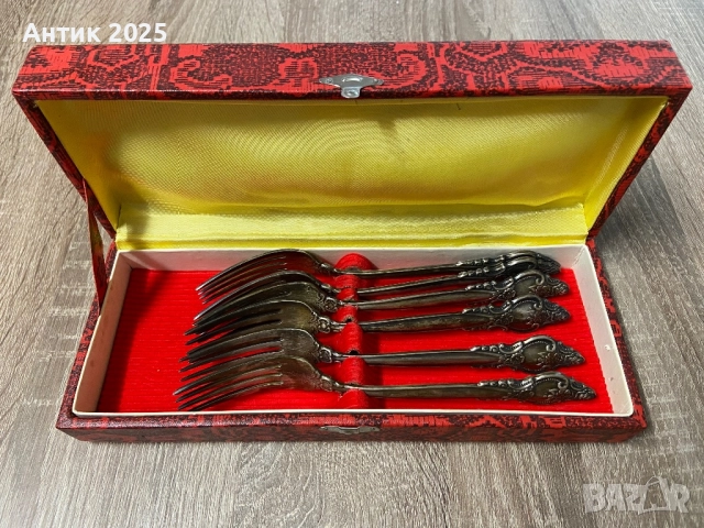 Винтидж комплект вилици от мельхиор (6 броя) в оригинален футляр