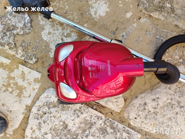 Прахосмукачка Даево, с контейнер