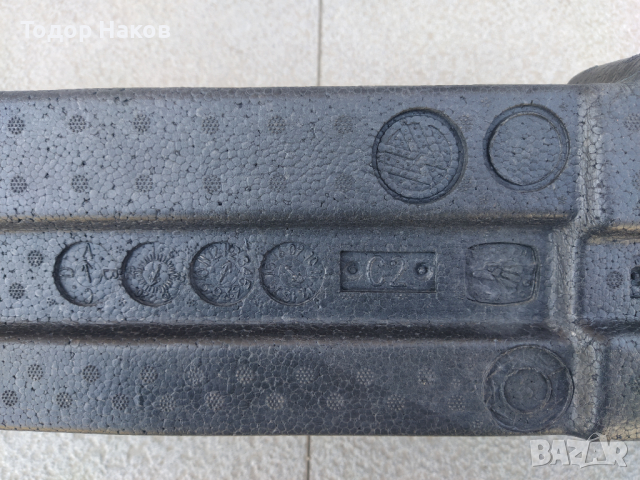 Основа (абсорбер) на броня за Vw Jetta 11-14, снимка 4 - Части - 36439253