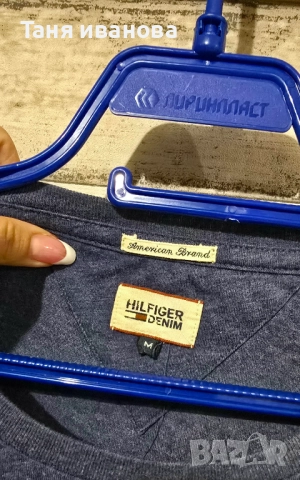 Tommy Hilfiger M-дамска тениска (х-413), снимка 4 - Тениски - 52394324