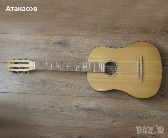 Руска китара 6 струни произведена 1970г.