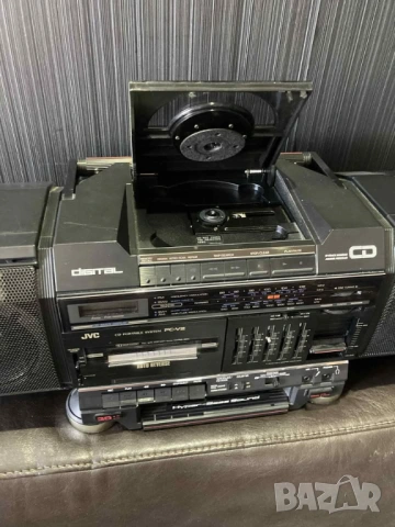 JVC-PCV2 Vintage 1988 Boom Box, снимка 3 - Радиокасетофони, транзистори - 53244286
