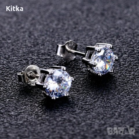 Нежни обеци с винт и бял камък, снимка 2 - Обеци - 31568482