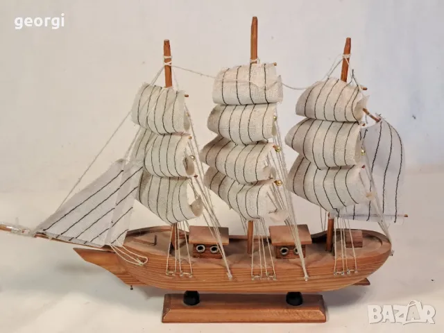декоративно дървено корабче ветроход 8/4