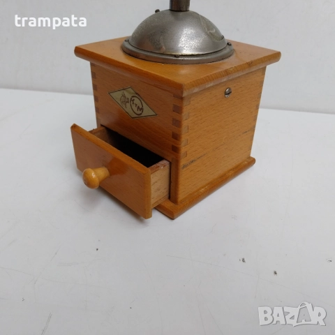 НАЙ ДОБРАТА ОФЕРТА  Стара дървена кафемелачка , снимка 6 - Антикварни и старинни предмети - 52684058