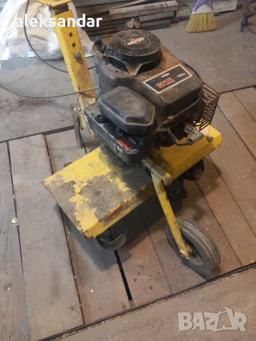 мото фреза с американски двигател, снимка 2 - Градинска техника - 54271465