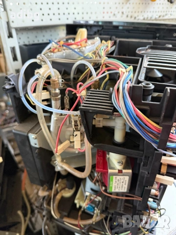 На Части - Delonghi Perfecta Graphic Touch ESAM 5600 с Кана за Мляко, снимка 2 - Кафемашини - 52920780