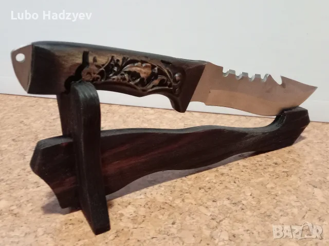 Ловен нож с дрвена стойка, снимка 5 - Ножове - 56433681