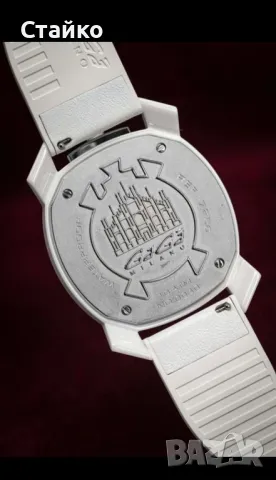Часовник Gaga Milano 7250.01, снимка 2 - Луксозни - 47701118