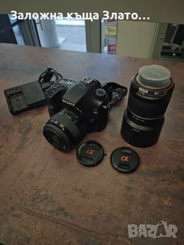 Фотоапарат Sony A 68 със 2 обектива и зарядно устройство