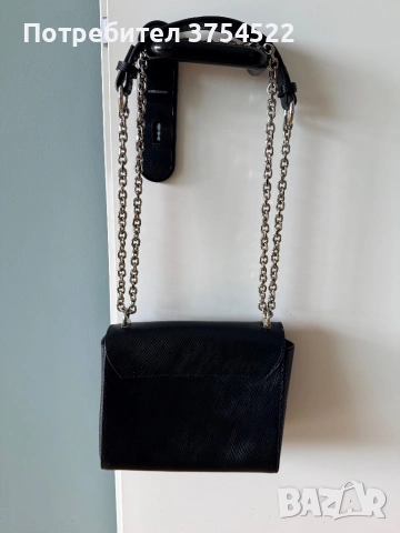 Чанта Louis Vuitton от черна епи кожа завъртане Twist MM, снимка 6 - Чанти - 54251036
