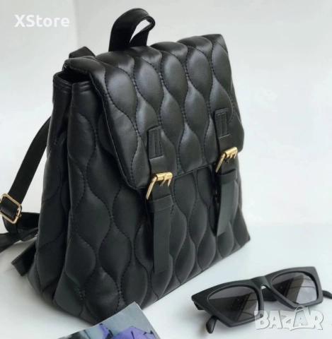 Модерна капитонирана дамска раничка 25х25 см, снимка 10 - Чанти - 52582956