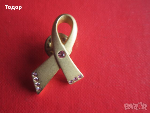 Позлатена брошка с камъни Авон, снимка 4 - Други - 31953419