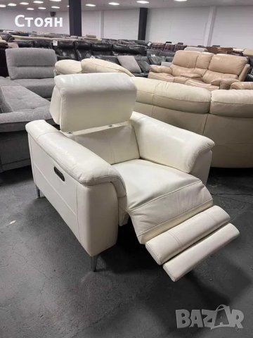 Бял кожен фотьойл с електрически релаксиращ механизъм, снимка 4 - Дивани и мека мебел - 40781322
