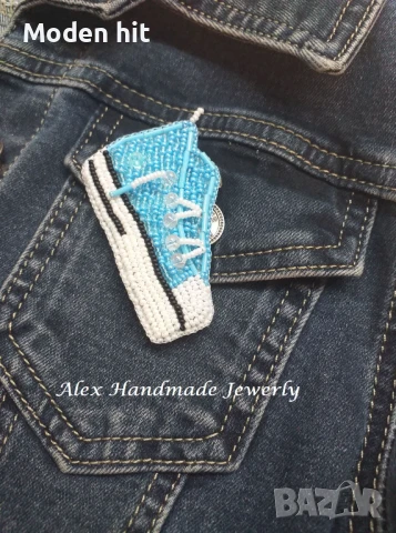 Ръчна изработка. Брошка "Кец" бродерия с мъниста., снимка 5 - Други - 50871624