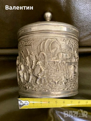 #1501# Буркан с капак. За подправки. Посребрен. Холандия.
