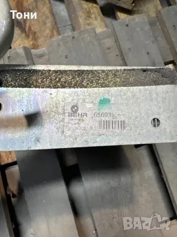 Радиатор купе БМВ Е46, снимка 3 - Части - 48252454