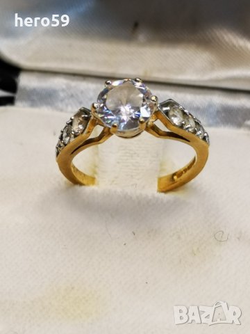 Златен дамски пръстен с планински кристал