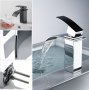 Смесител водопад за мивка за баня в сребърен и черен вариант