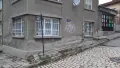 Къща с двор под наем, снимка 2