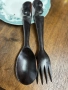 Комплект  ръчно резбовани дървени прибори за сервиране на салата, състоящи се от голяма лъжица и вил, снимка 5