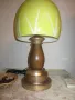 Дизайнерска настолна лампа със зелен стъклен абажур , снимка 1