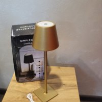 Безжична настолна лампа, снимка 1 - Настолни лампи - 42157219